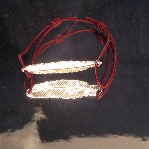 French feather bracelet with adjustable strings - Picture 2 of 4